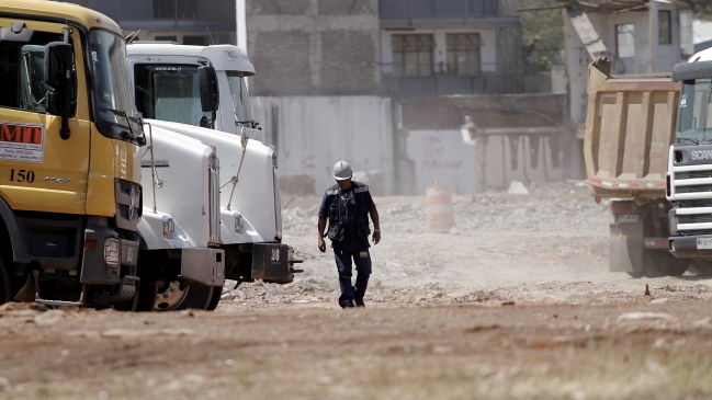 Cámara Chilena de la Construcción prevé desempleo de 11 por ciento en el sector en 2015