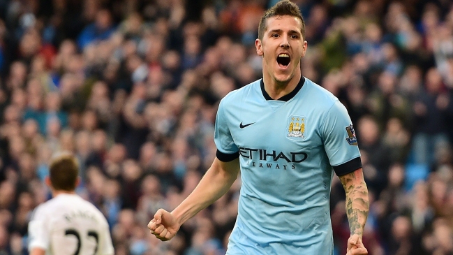 Manchester City de Manuel Pellegrini reaccionó para vencer a Swansea en la liga inglesa