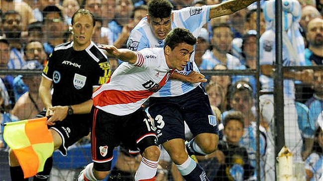 Racing derrotó a River Plate y alcanzó el liderato en Argentina
