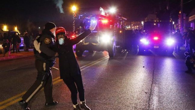 Al menos 45 detenidos en la segunda noche de protestas en Ferguson