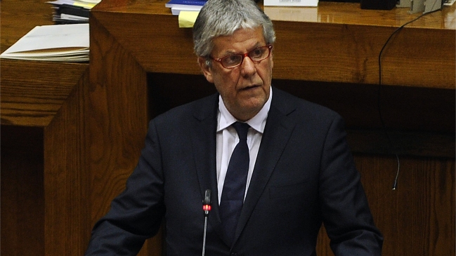 Experto respaldó cifra de Eyzaguirre de 3.000 colegios cerrados