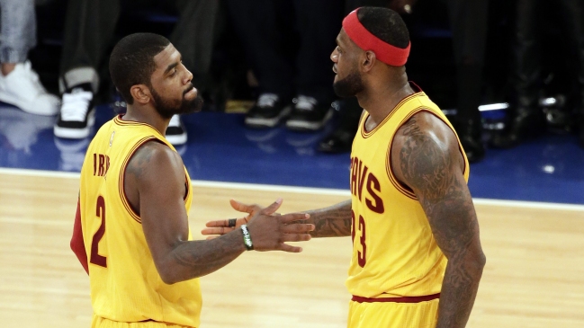 Kyrie Irving y LeBron James liquidaron a los Knicks en la NBA