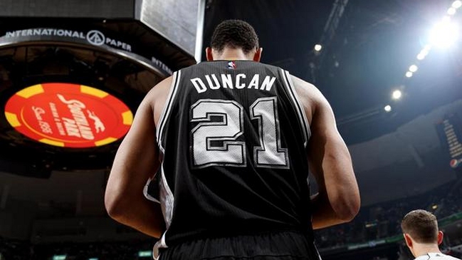 Ginóbili y Duncan guiaron la victoria de San Antonio sobre Memphis