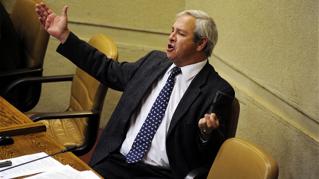 Diputado UDI: La izquierda ha hecho homenaje a cuanto terrorista se les pueda ocurrir