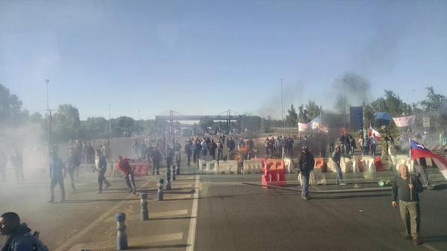 Pescadores artesanales se tomaron por tres horas Ruta 5 Sur en Temuco