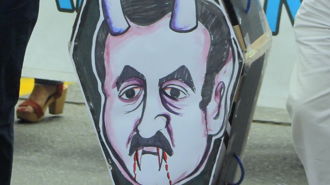 Entre manifestaciones se desarrolla Asamblea Nacional del Colegio de Profesores