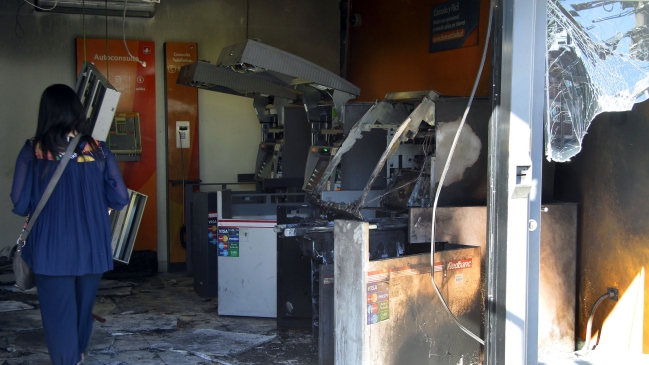 Delincuentes robaron cajero automático cerca del Terminal de Buses Sur