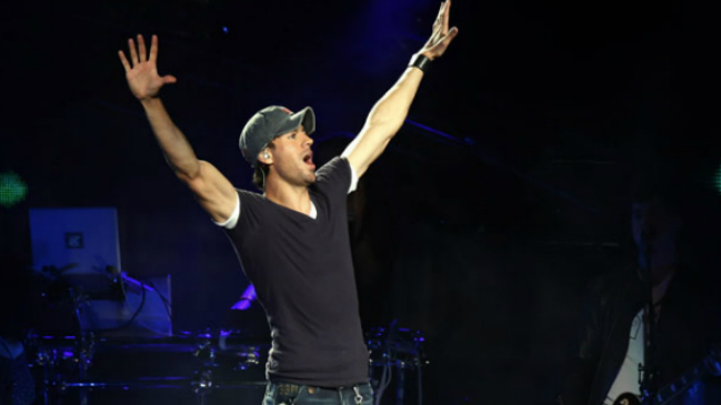 Enrique Iglesias tiene la canción más tocada del año en Chile