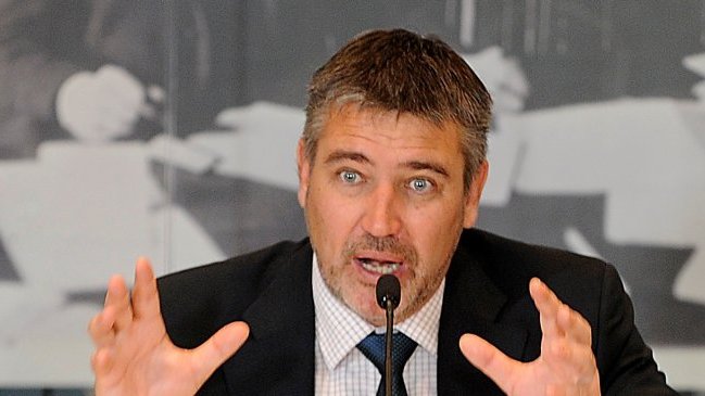 Rossi y reforma educacional: No hay acuerdo si no se incluye a los diputados