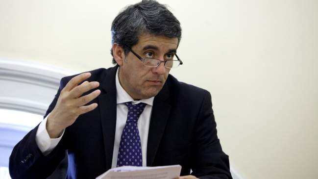 Diputado RN acusó blindaje a Bachelet tras rechazo a investigar falsas facturas de campaña