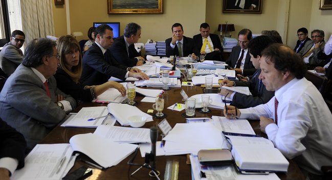 Comisión de Constitución del Senado aprobó fin del binominal