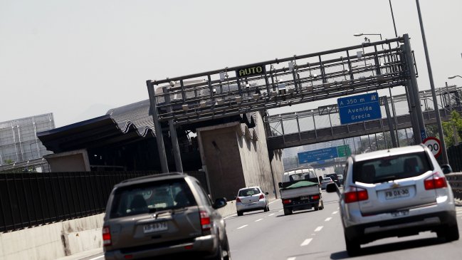 Autopistas urbanas de Santiago anunciaron sus tarifas para 2015