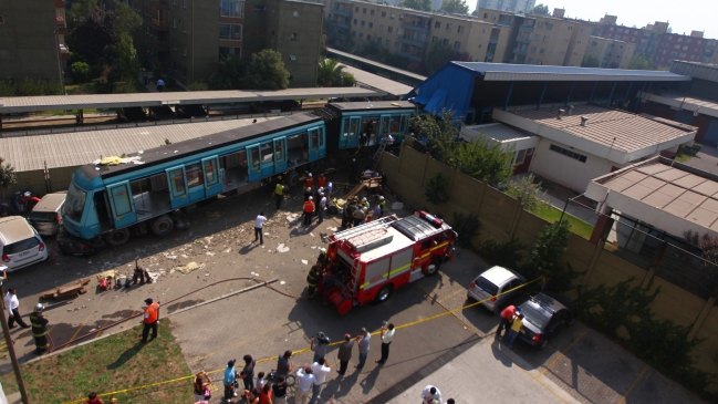 Suprema: Metro deberá pagar casi 15 millones por descarrilamiento hacia condominio