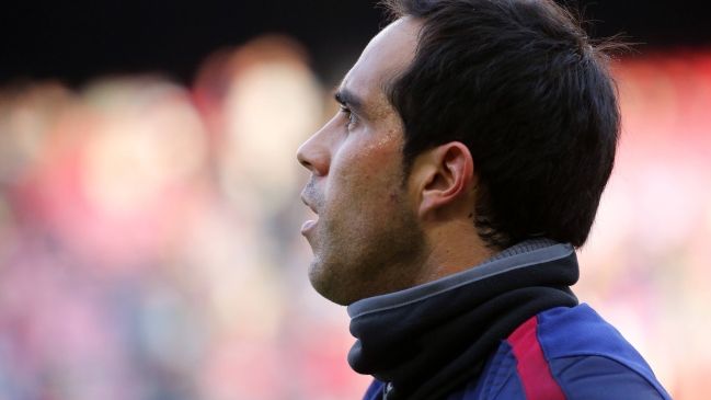 Claudio Bravo: Viendo lo que hizo Barcelona años atrás con M. City me genera ilusión