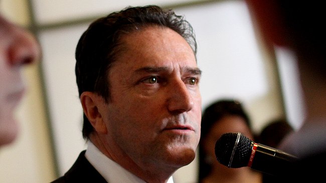 Gobierno y absolución de Martín Larraín: 