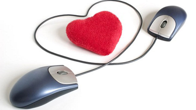 Búsqueda de parejas en internet se dispara en fiestas de fin de año