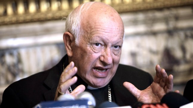 Ezzati: Estado no debe ser dueño de la educación