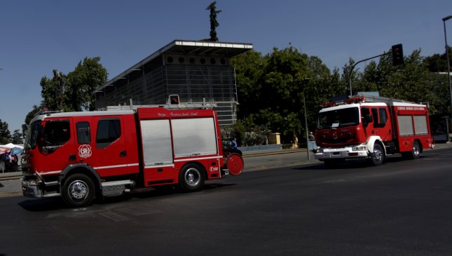 Dos incendios se produjeron en distintos puntos de Santiago
