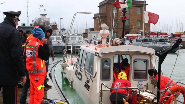 Dos cadáveres han sido recuperados tras naufragio en Italia