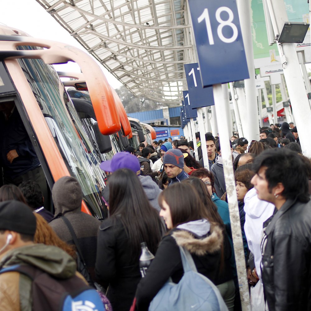 Empresas de buses interurbanos subieron hasta 211% sus pasajes por Año Nuevo