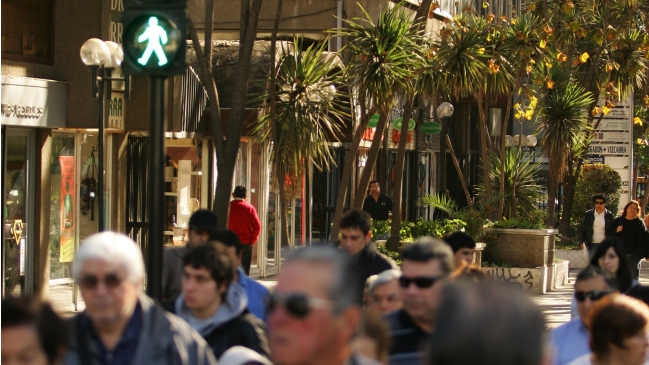 Aumentan duración de luz verde en semáforos para beneficiar a ancianos