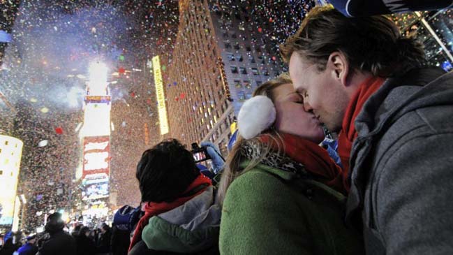 Elton John, ópera, fiestas Gatsby y sexo animan la Nochevieja en Nueva York