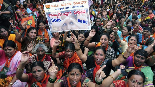 Dos policías acusados de violar a una adolescente en una comisaría en India