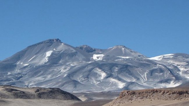 Refuerzan seguridad de expediciones en Chile tras muerte de alpinista español