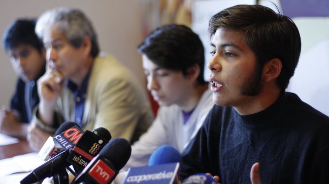 Cones anunció movilizaciones para 2015 debido al alza en el pasaje escolar