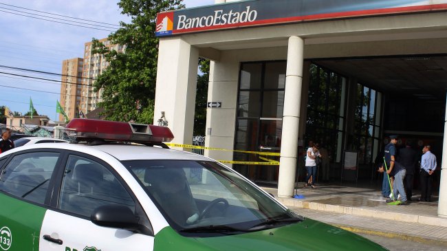 Robo de cajero automático afectó a sucursal de BancoEstado en Independencia