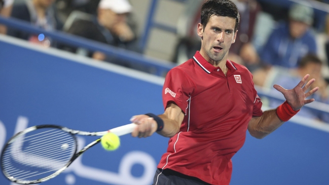 Novak Djokovic sigue sin ceder un set en el torneo de Doha