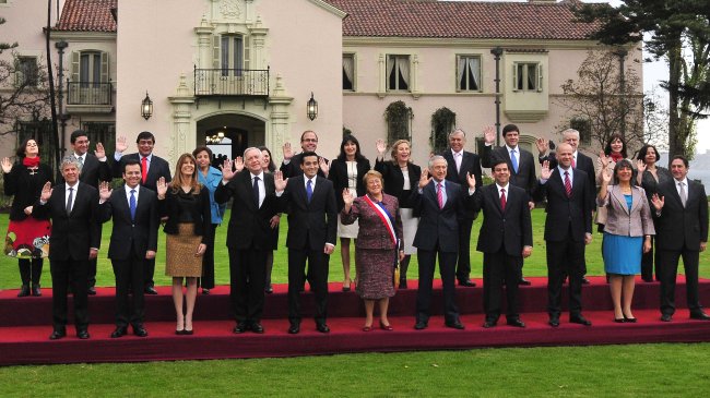 Encuesta Adimark: La mayoría de los ministros no llega al 50 por ciento de conocimiento