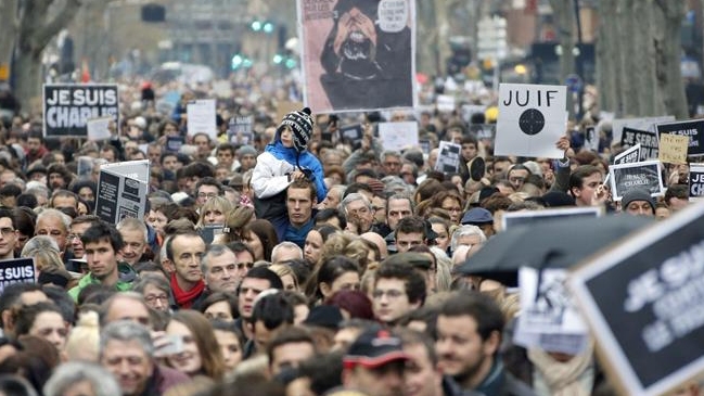 Más de 200 mil personas se manifiestan en Francia tras atentados