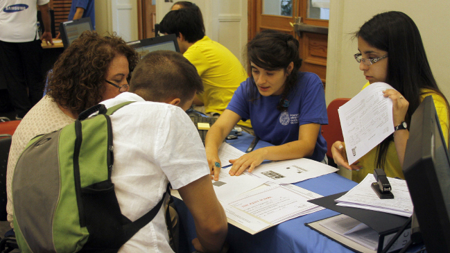 Carreras de pedagogía aumentaron sus puntajes de corte en selección universitaria
