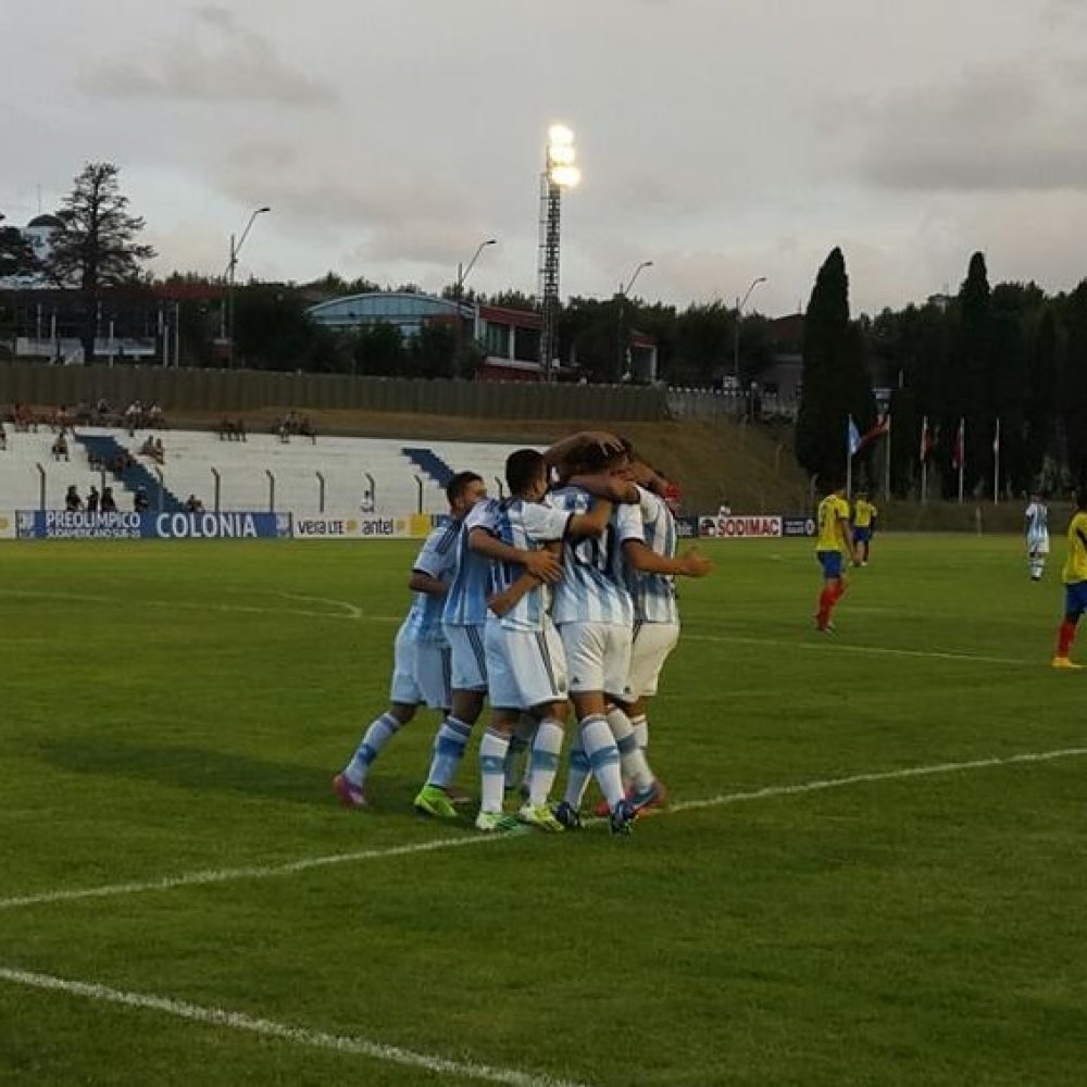 Argentina goleó a Ecuador en el duelo inaugural del Sudamericano Sub 20 de Uruguay
