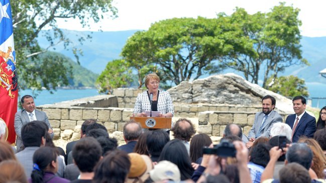 Presidenta Bachelet firmó indicaciones de proyecto de ley que descentraliza el país