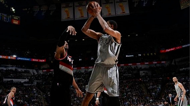 San Antonio Spurs venció a Portland Trail Blazers de la mano de Kawhi Leonard
