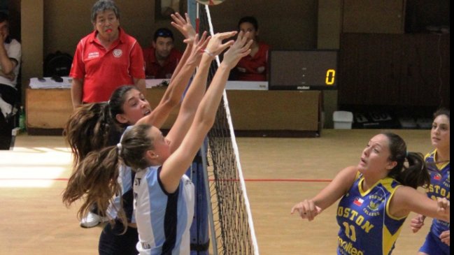 El local se quedó con la Copa Providencia en la serie femenina