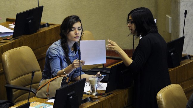 UDI investiga presuntos aportes extranjeros en campañas de Vallejo y Cariola