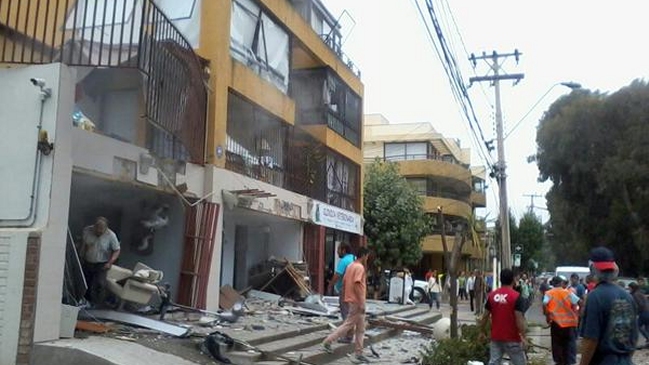Explosión afectó a edificio en Reñaca