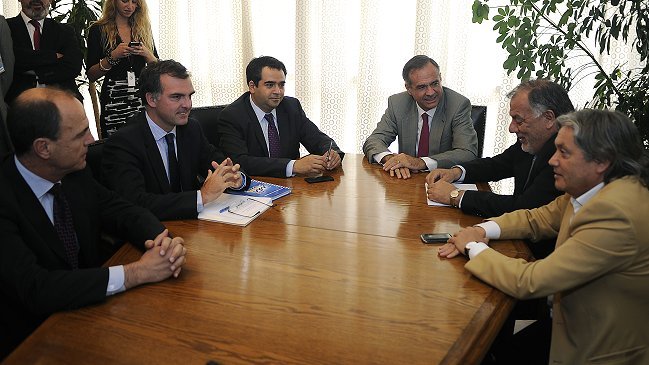 Alianza y Nueva Mayoría buscan acuerdo para nuevo sistema de financiamiento