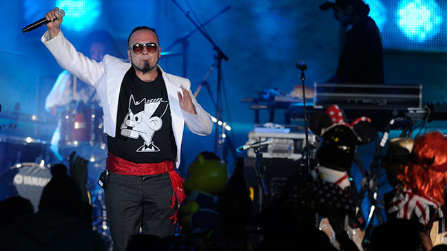 El rock y el humor nacional se tomaron la primera jornada del Festival de Olmué 2015