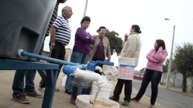 Esval arriesga millonarias multas por corte de agua en Valparaíso