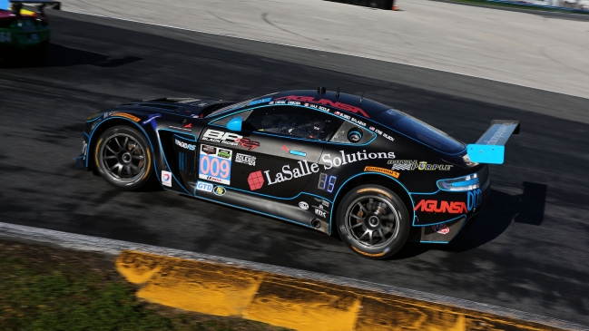 Eliseo Salazar finalizó octavo en las 24 Horas de Daytona