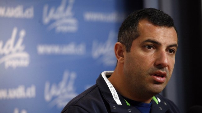 UDI: Es insólito que Presidenta Bachelet blinde a ministro Undurraga