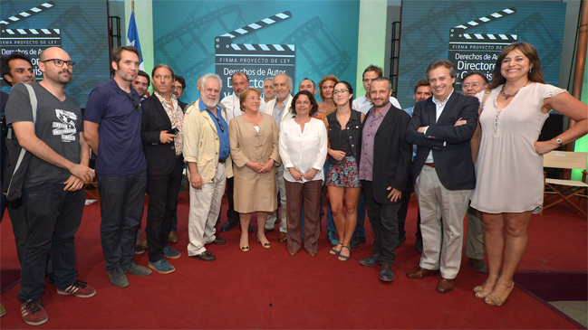 Presidenta Bachelet firmó proyecto de ley en beneficio de directores y guionistas
