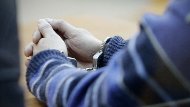 Hombre fue detenido por posible maltrato infantil en Cerro Navia