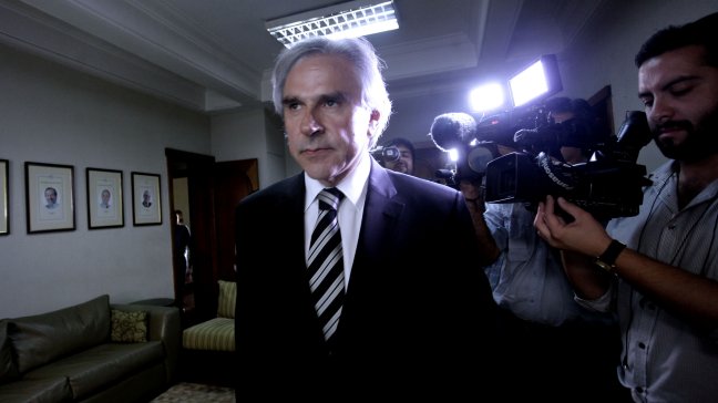 Iván Moreira puso su cargo de vicepresidente de la UDI a disposición de la mesa directiva