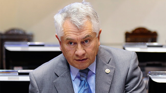 Enrique Paris a favor del aborto en caso de violación: La mujer tiene el derecho a exigirlo