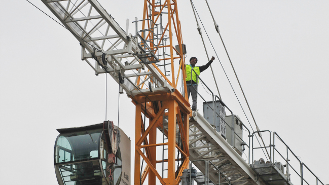 Trabajadores que construyen nuevo Hospital Gustavo Fricke amenazan con paro indefinido